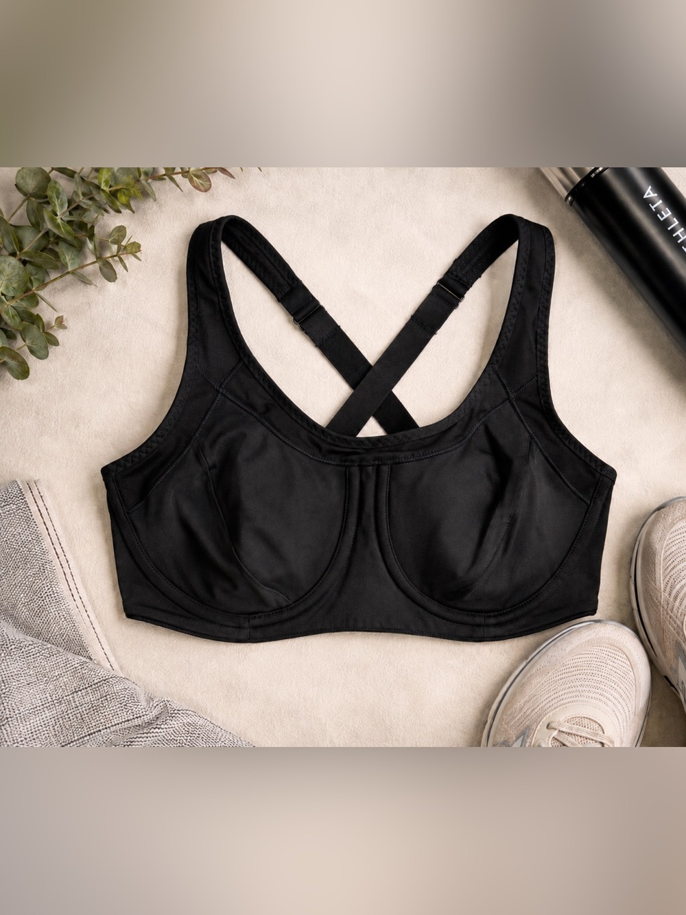 Athleta Black Underwire Sports Bra 32C Adjustable Crossback High Support